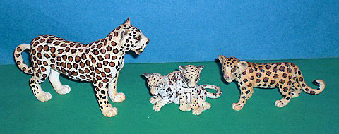 Leopardin mit Babys