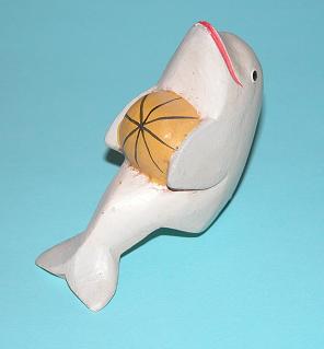 Kantenhocker Delfin aus Holz