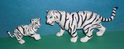 weisser Tiger mit Baby